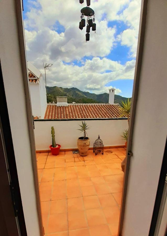 Casa Del Sol Guest House Frigiliana Exterior photo